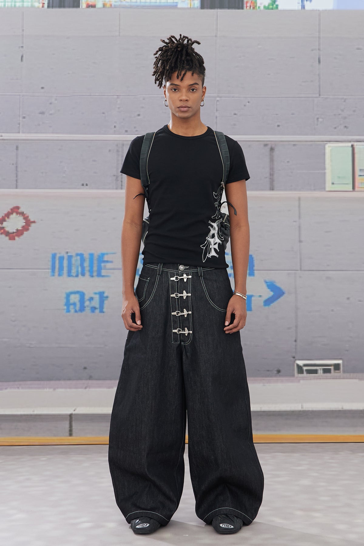Firefighter Buckle A-Line Baggy Raw Denim Jeans