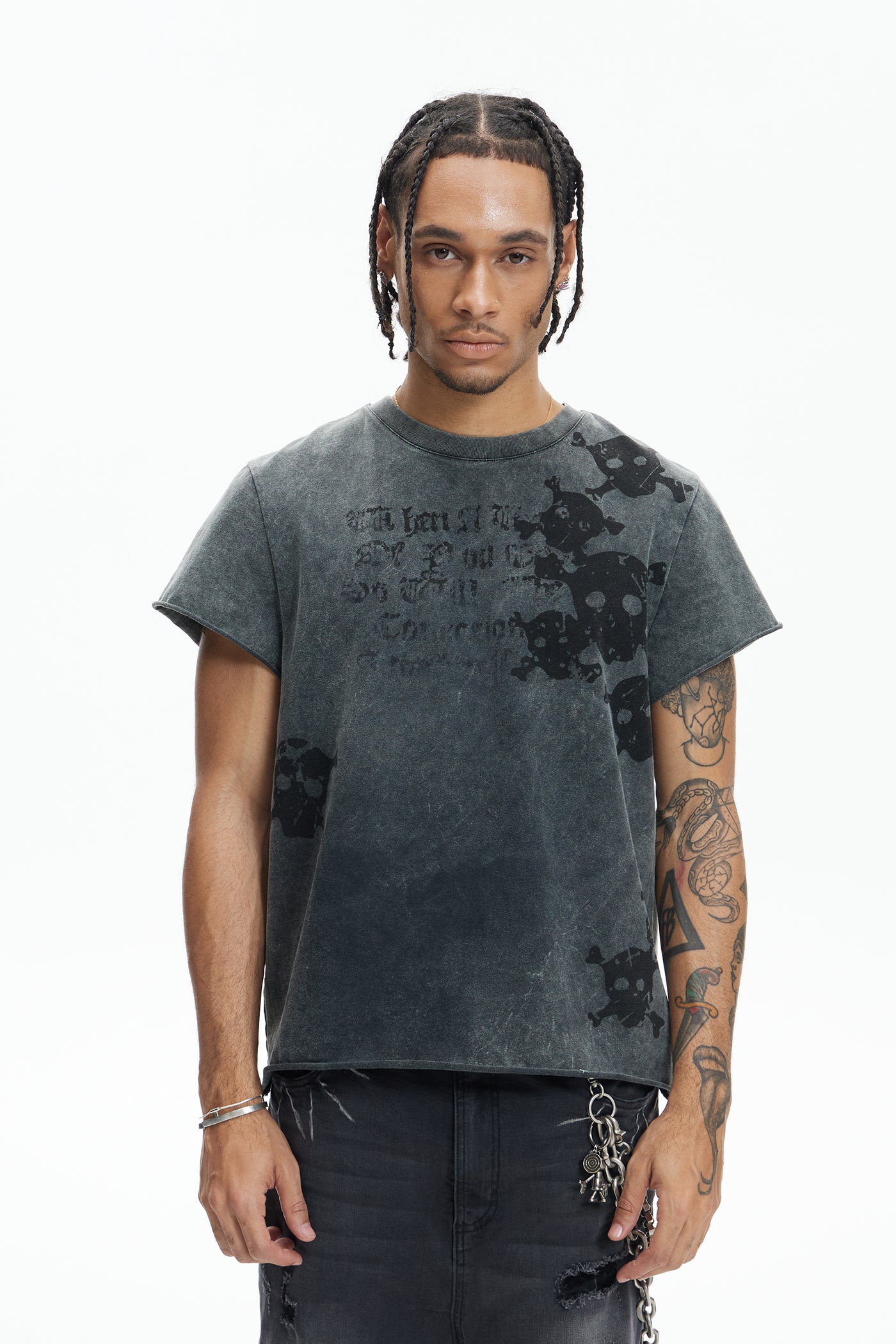 Multi Skulls Distressed Rolled Sleeve Tee