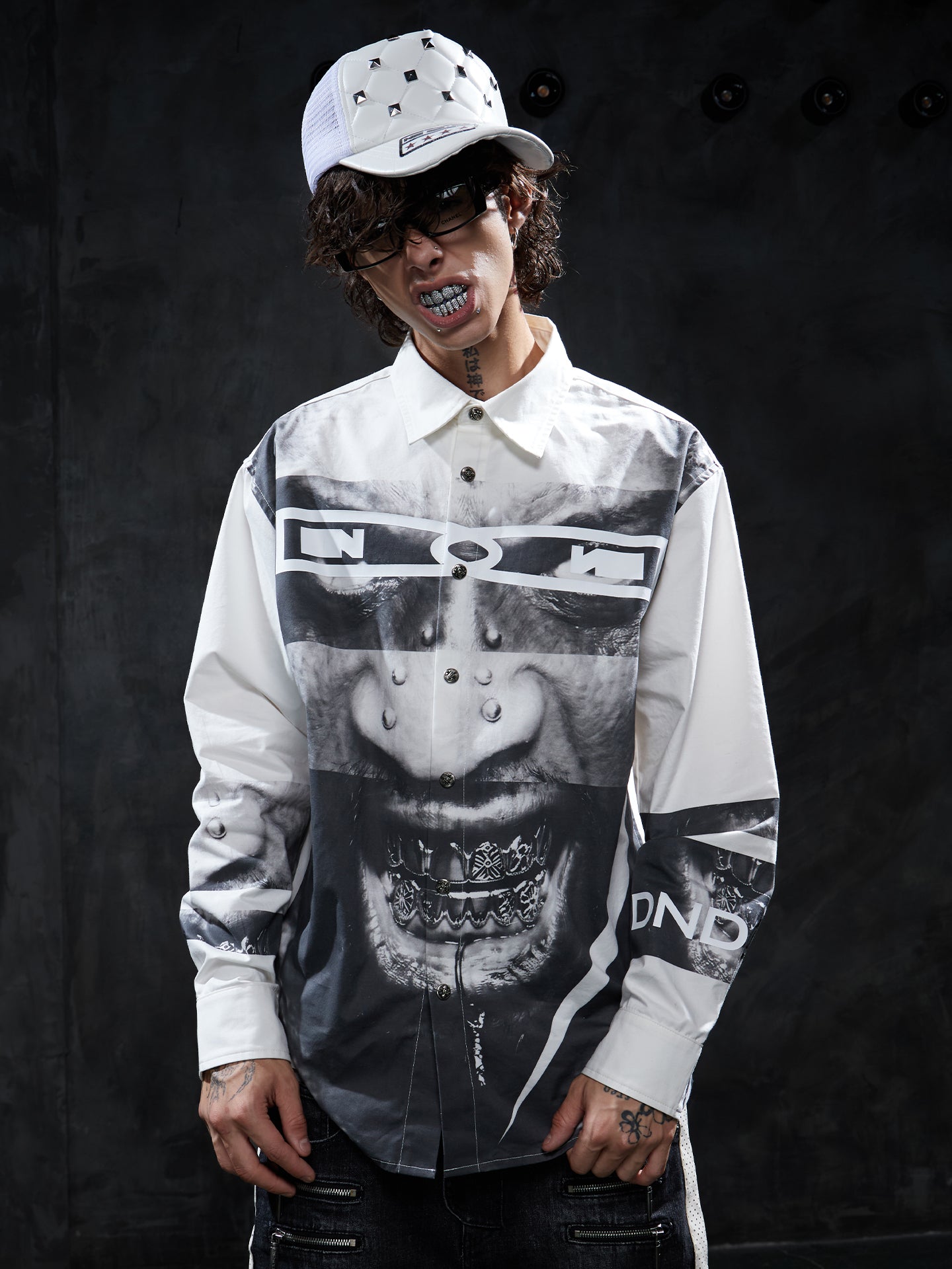 Cusal Graphic Oversized Long-Sleeve Shirt