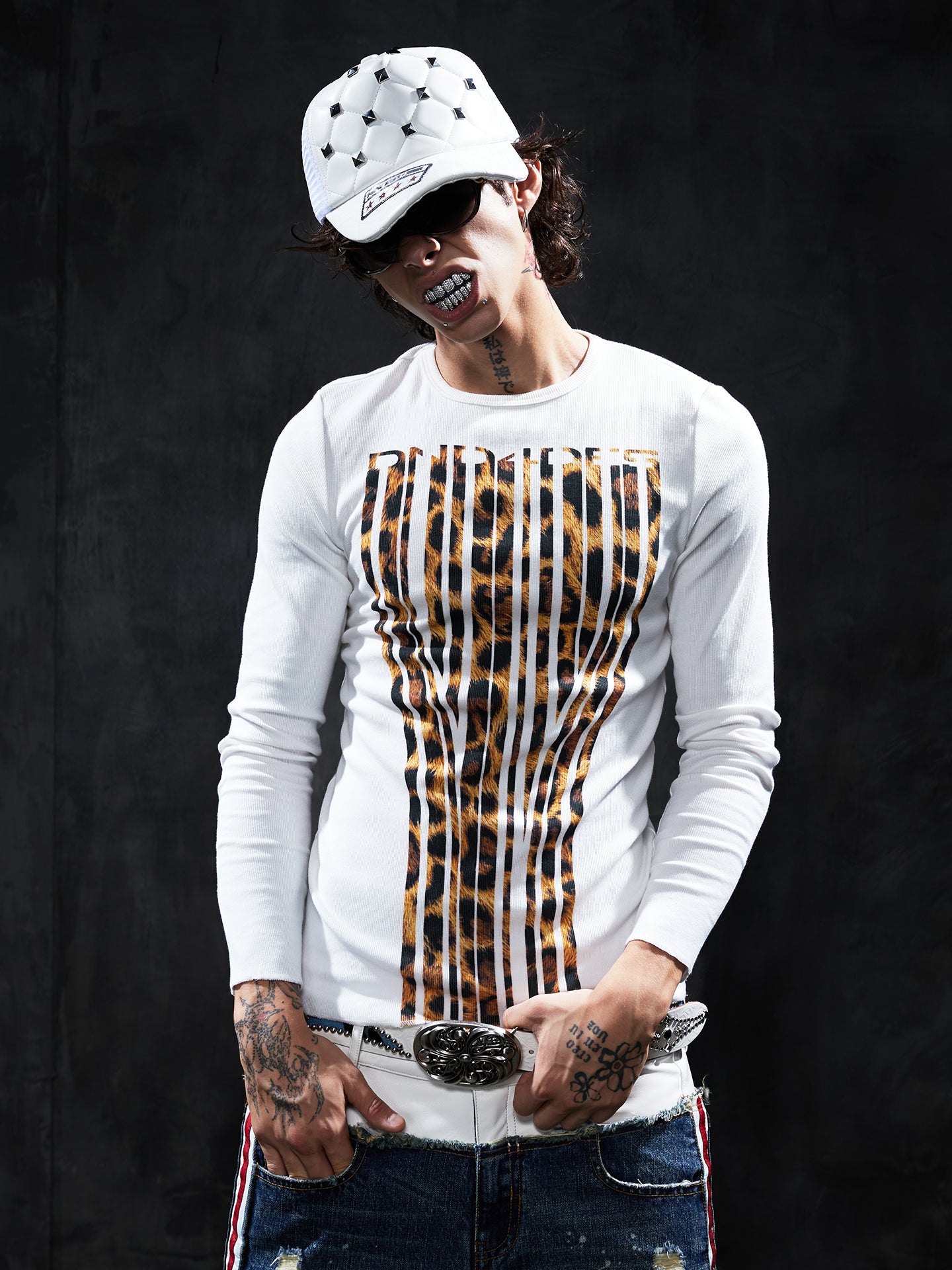 Leopard Stripe Graphic Slim-Fit Long-Sleeve Tee