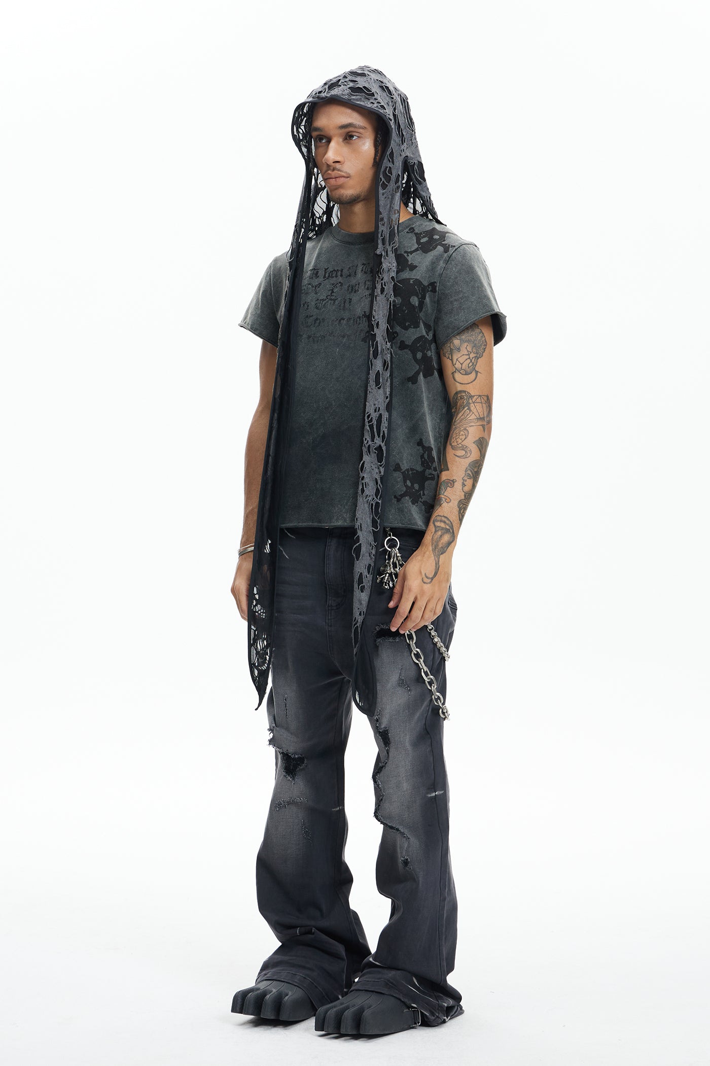 Multi Skulls Distressed Rolled Sleeve Tee