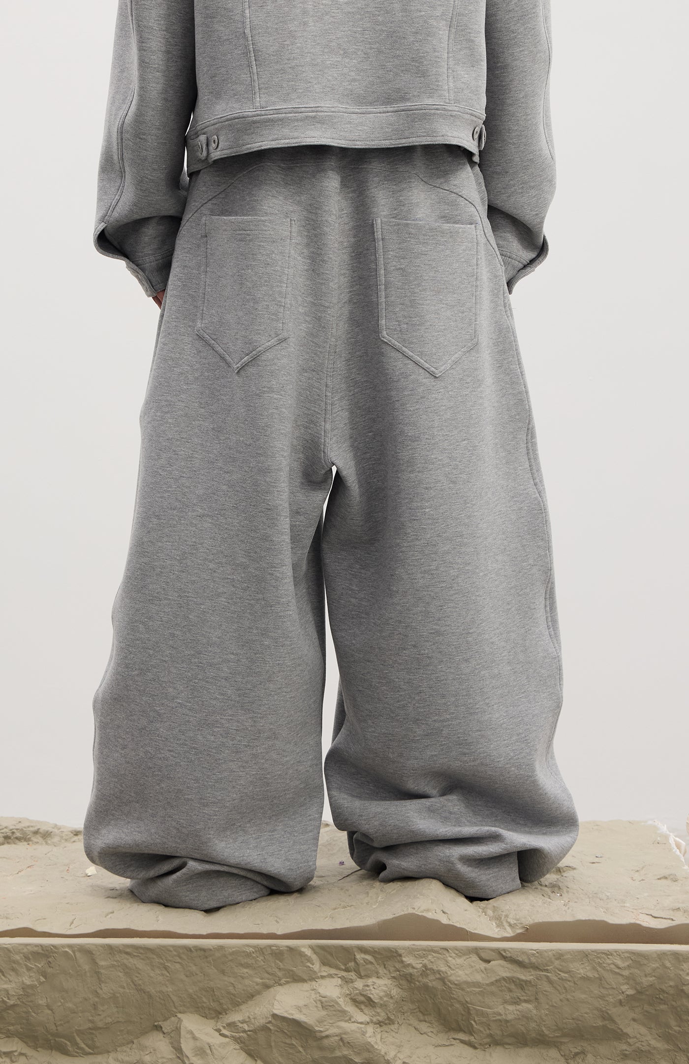 Essential | Curved Blade Wool Baggy Sweatpants