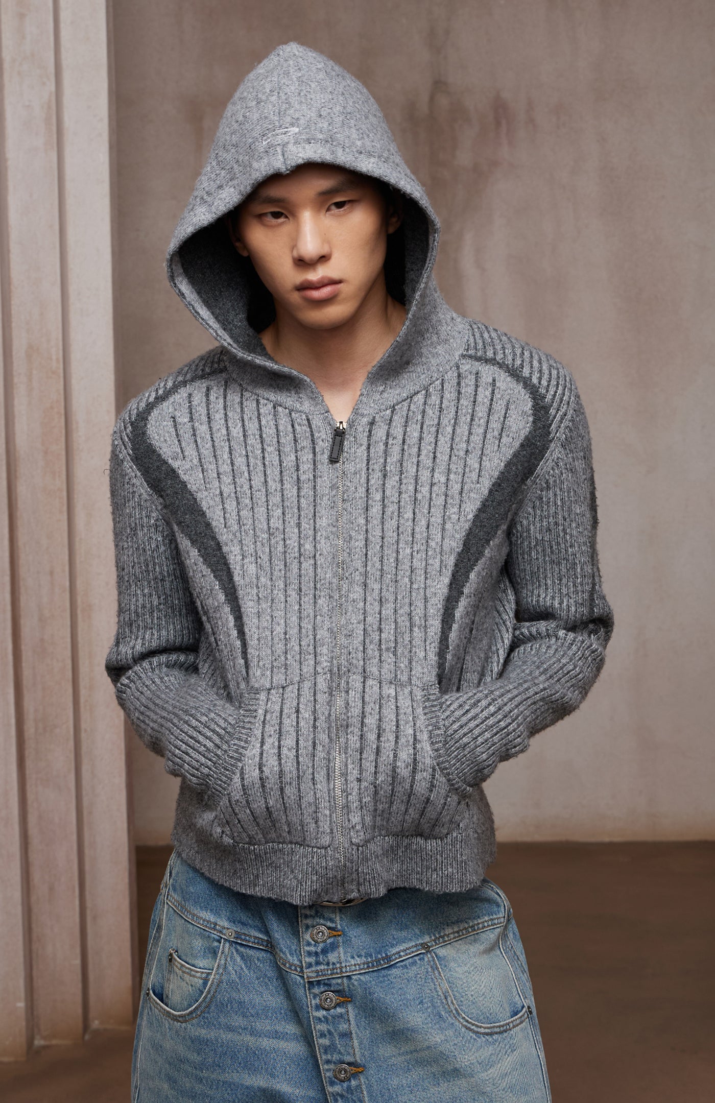Structured Two-Tone Ribbed Knit Zip-Up Hoodie