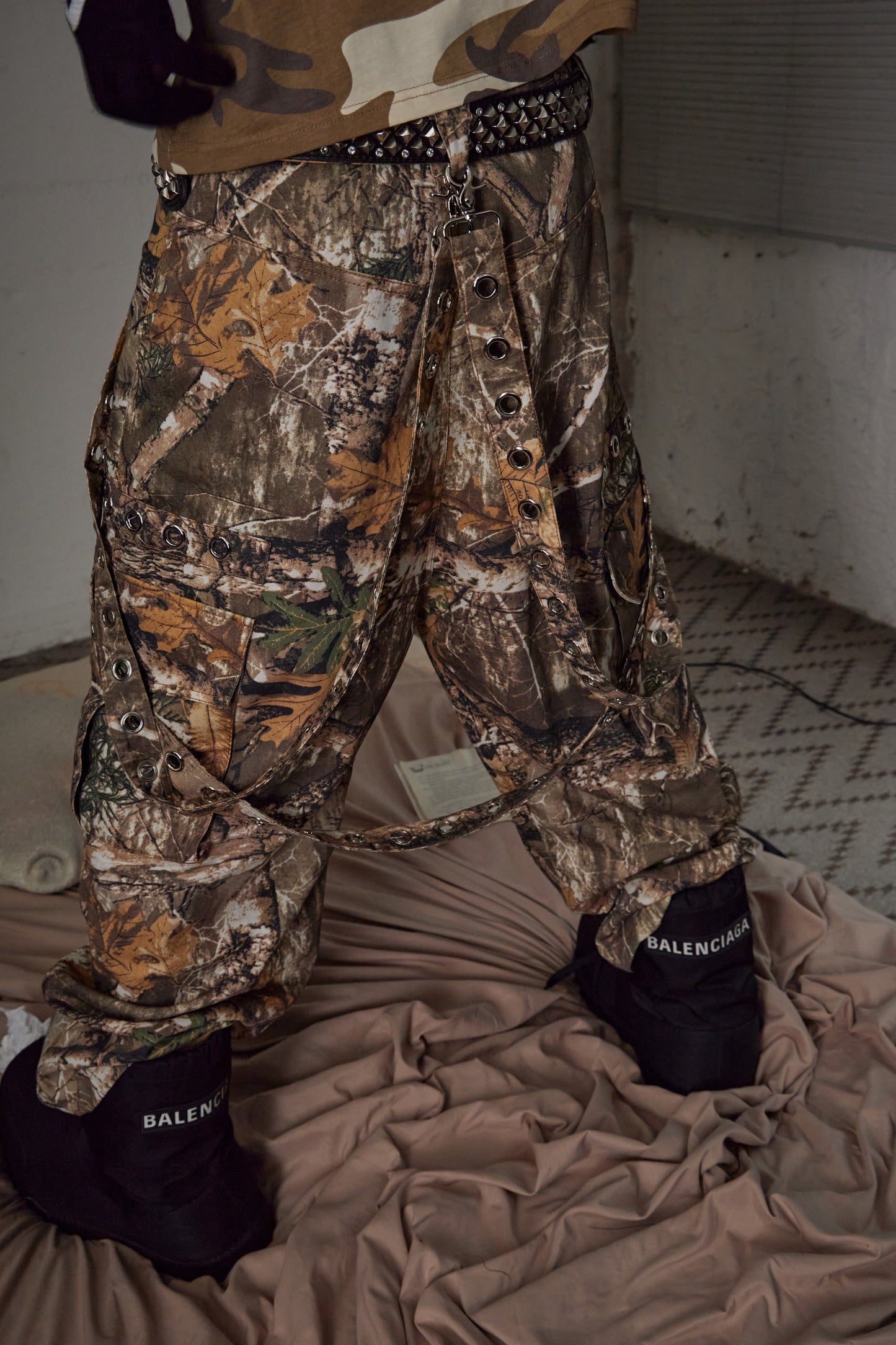 Camo Detachable Strapped Cargo Pants