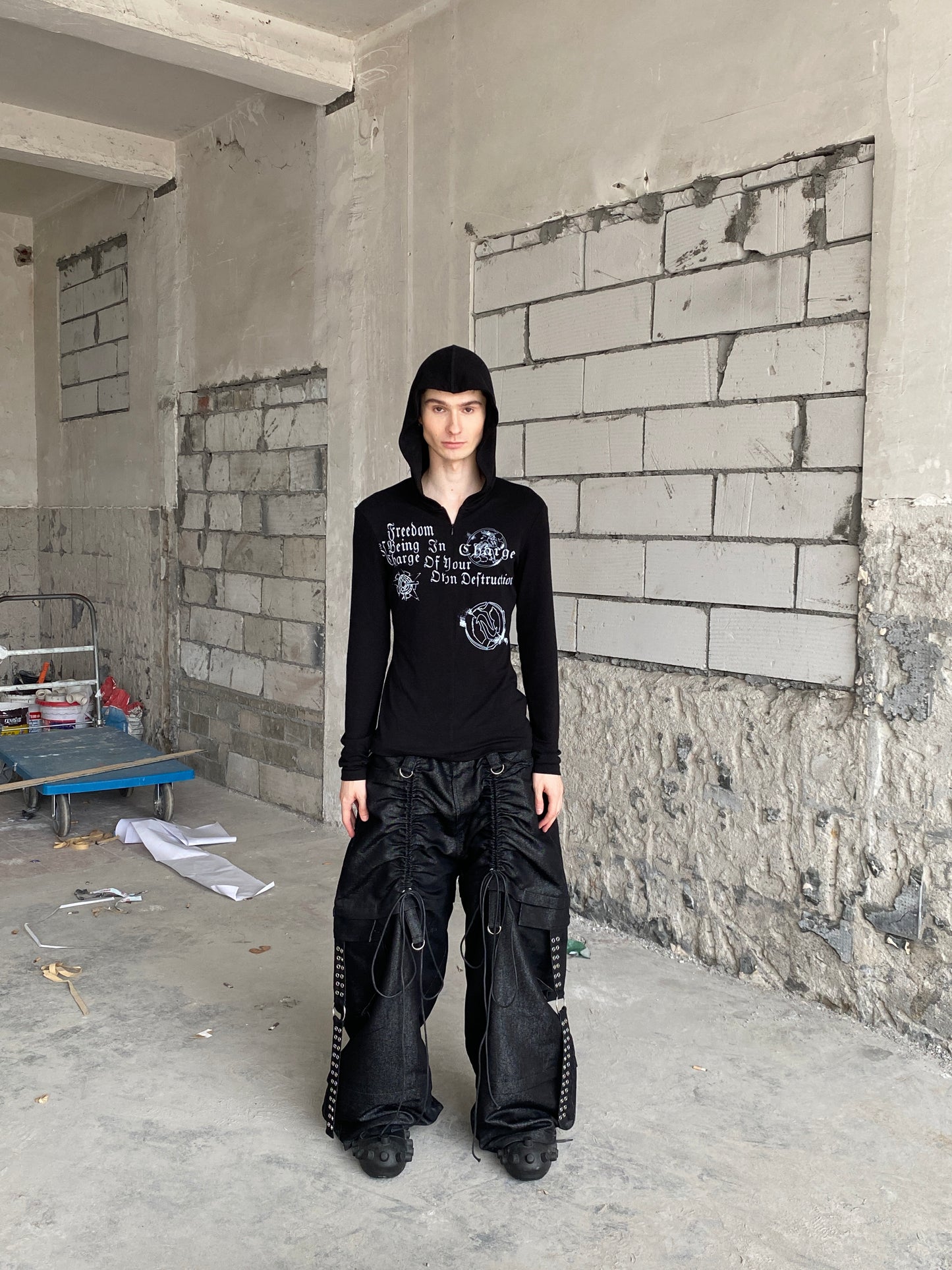 Gothic Lettering Half-Zip Hooded Long Sleeve
