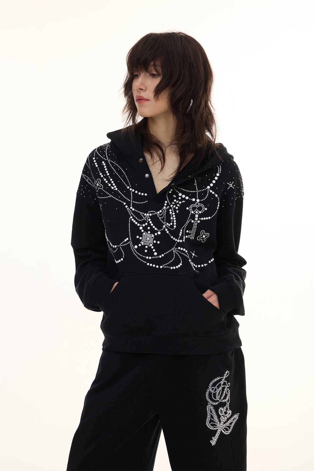 Hot pressed pearl chain hoodie