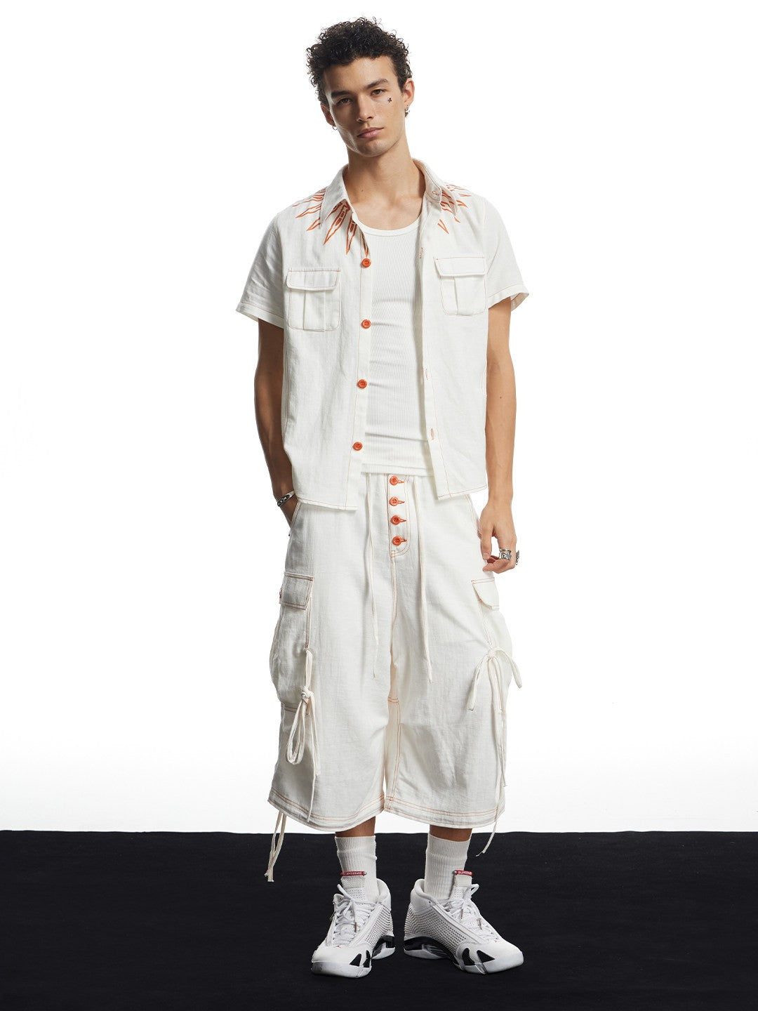 White Linen Infrared Bullet Collar Embroidered Short Sleeve Shirt