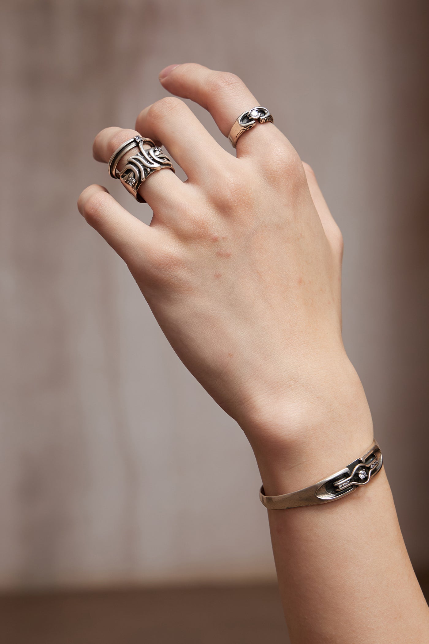 Honeysuckle DND Carved Dual-Layer Ring
