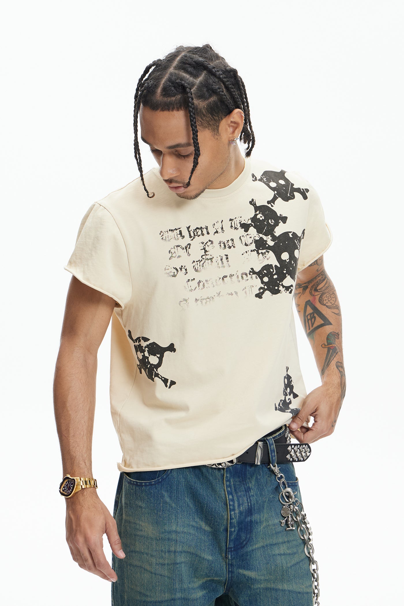 Multi Skulls Distressed Rolled Sleeve Tee