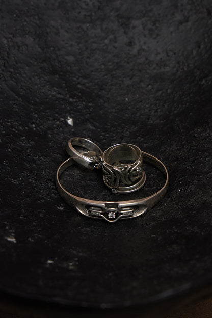 Diamond-Accent Honeysuckle Horseshoe Bangle Bracelet (s925)