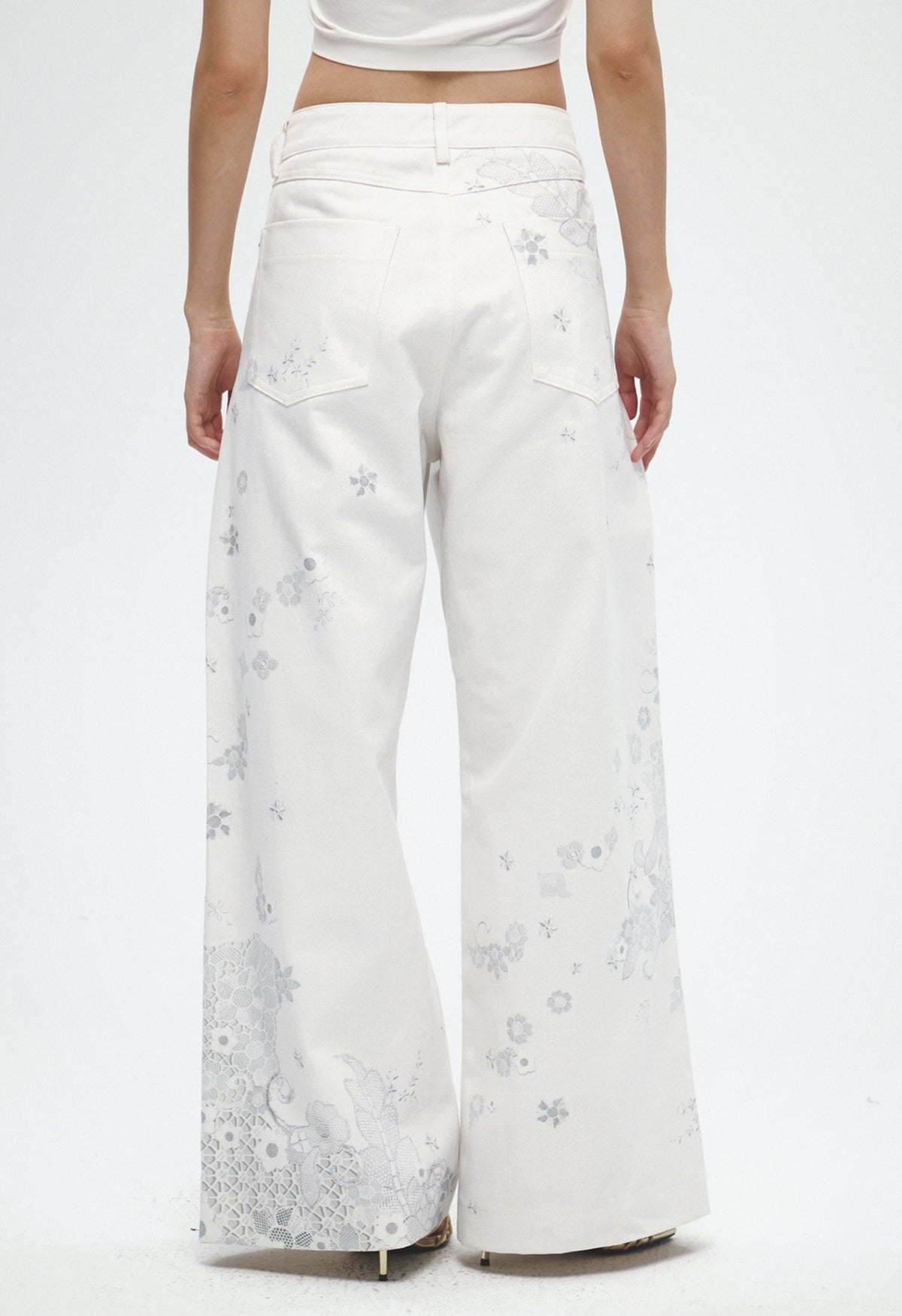 Lace Floral Embroidered Print Loose Jeans