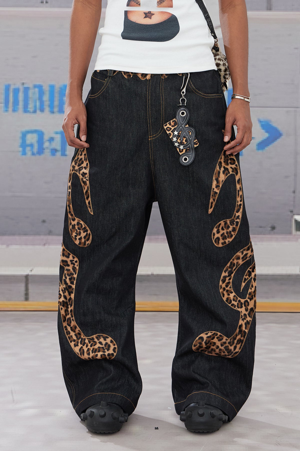 Genuine Haircalf Leopard Leather Note Embroidery Baggy Raw Denim Jeans