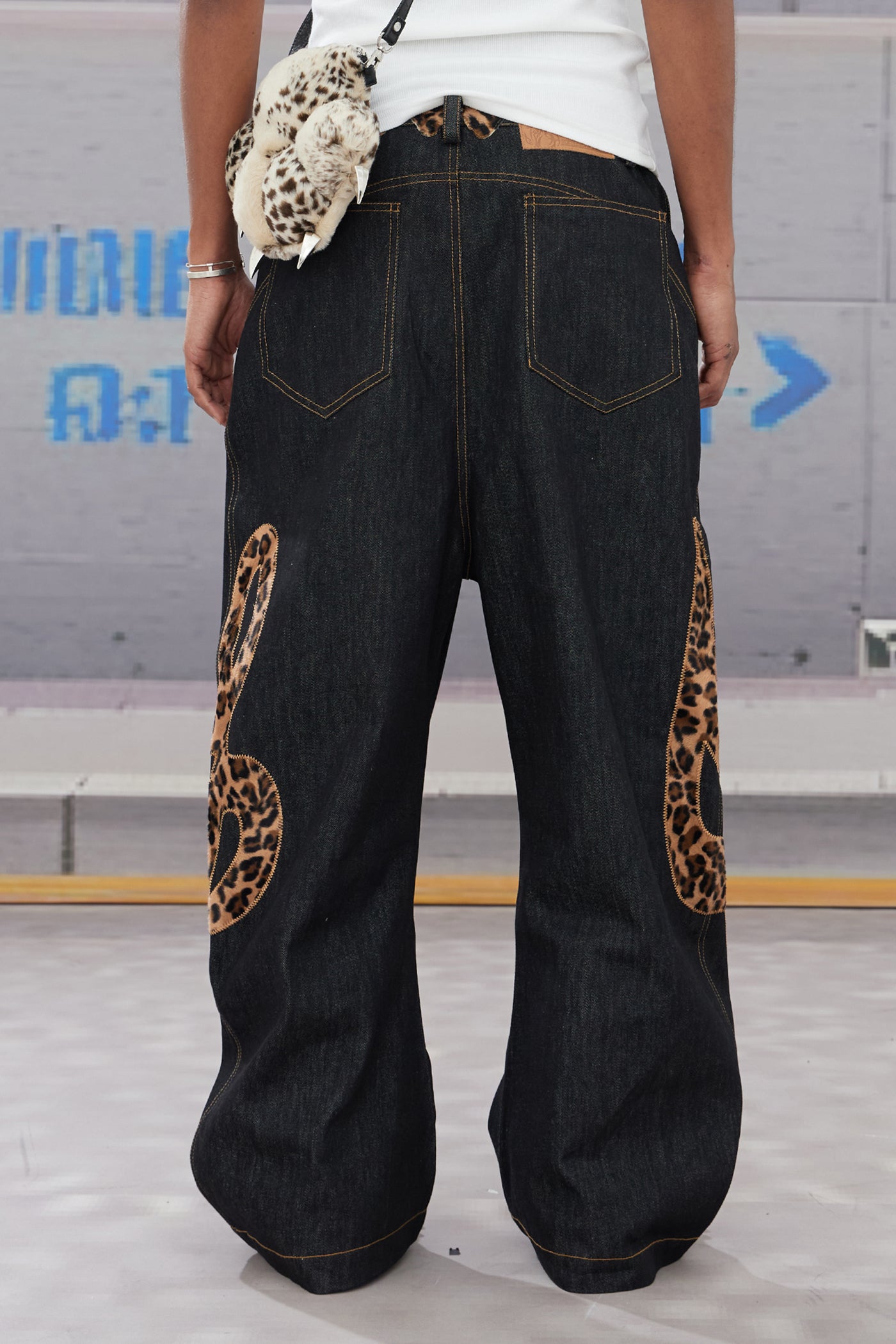 Genuine Haircalf Leopard Leather Note Embroidery Baggy Raw Denim Jeans